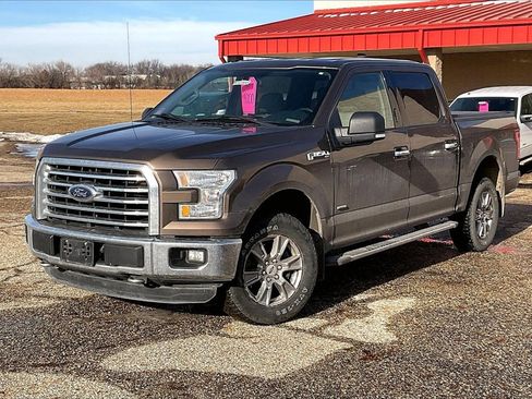 Used 2015 Ford F150 XLT w/ Equipment Group 302A Luxury image 2