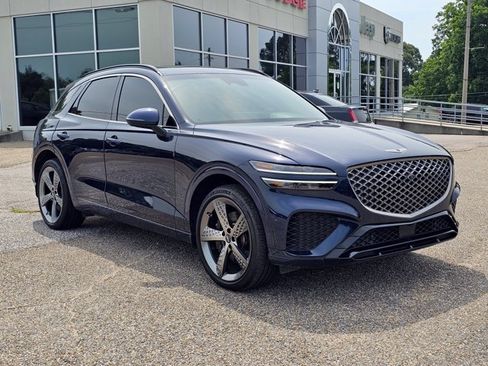 Used 2023 Genesis GV70 2.5T w/ Sport Prestige Package AWD/4WD image 13