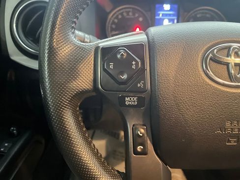 Used 2021 Toyota Tacoma TRD Off-Road image 62