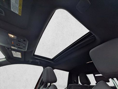 Certified 2025 Toyota Tacoma TRD Sport w/ TRD Sport Upgrade Package image 14