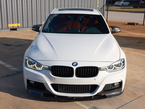 Used 2018 BMW 330i Sedan w/ M Sport Package image 24