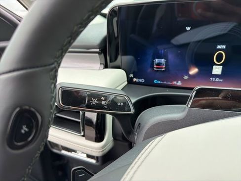 New 2026 Lincoln Aviator AWD image 26