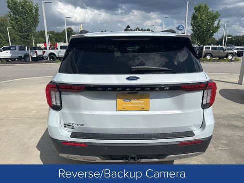 Certified 2026 Ford Explorer Active w/ Active Comfort Package RWD image 5