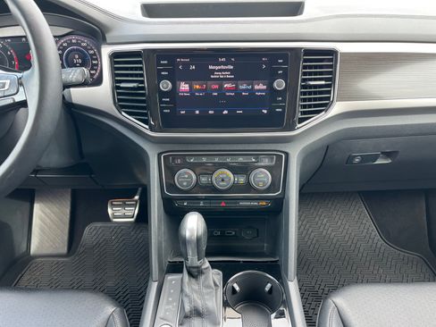 Used 2019 Volkswagen Atlas SEL R-Line AWD/4WD image 13