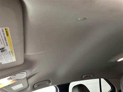 Used 2025 Buick Encore GX Preferred image 29