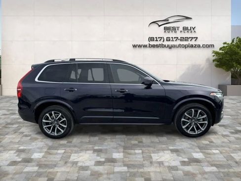 Used 2019 Volvo XC90 T5 Momentum w/ Multimedia Package image 5