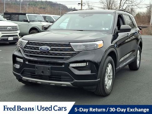 Certified 2023 Ford Explorer XLT w/ Equipment Group 202A image 4