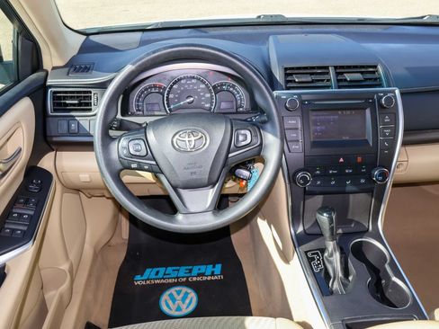 Used 2015 Toyota Camry LE FWD image 16