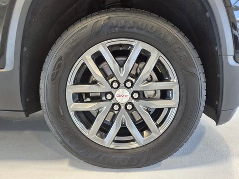 Used 2018 GMC Acadia SLT AWD/4WD image 42