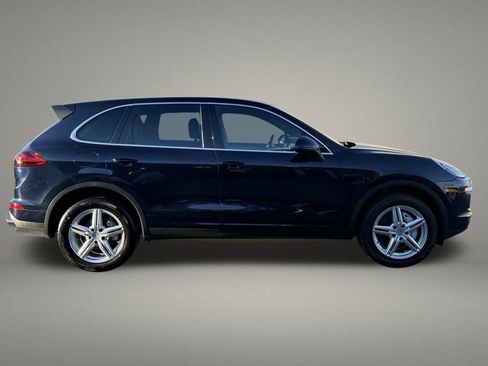 Used 2015 Porsche Cayenne S image 6