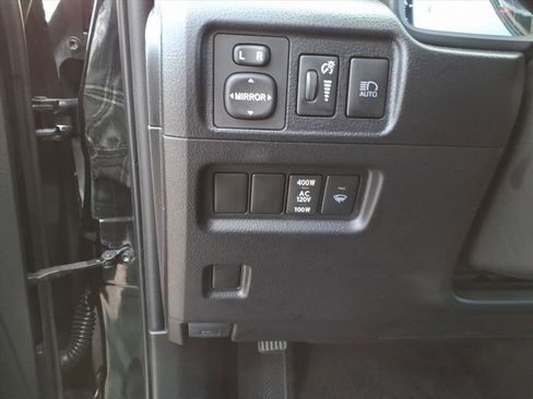 Used 2024 Toyota 4Runner SR5 Premium image 17