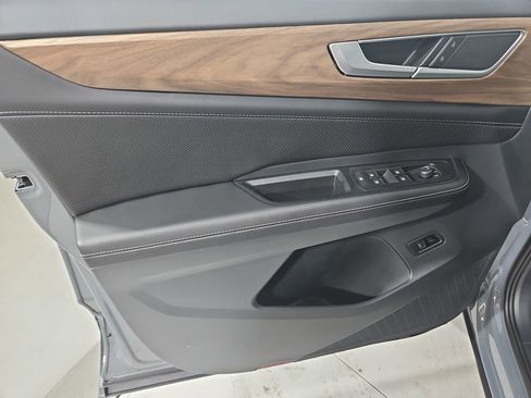 New 2026 Volkswagen Atlas SE image 10