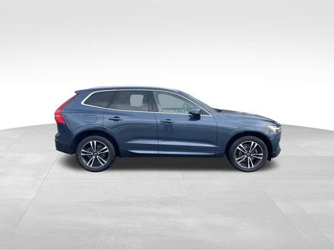 Used 2021 Volvo XC60 T5 Momentum w/ Premium Package image 10