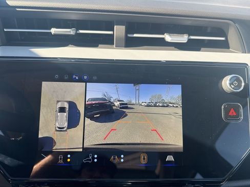 New 2027 Chevrolet Bolt RS w/ Technology Package FWD image 22