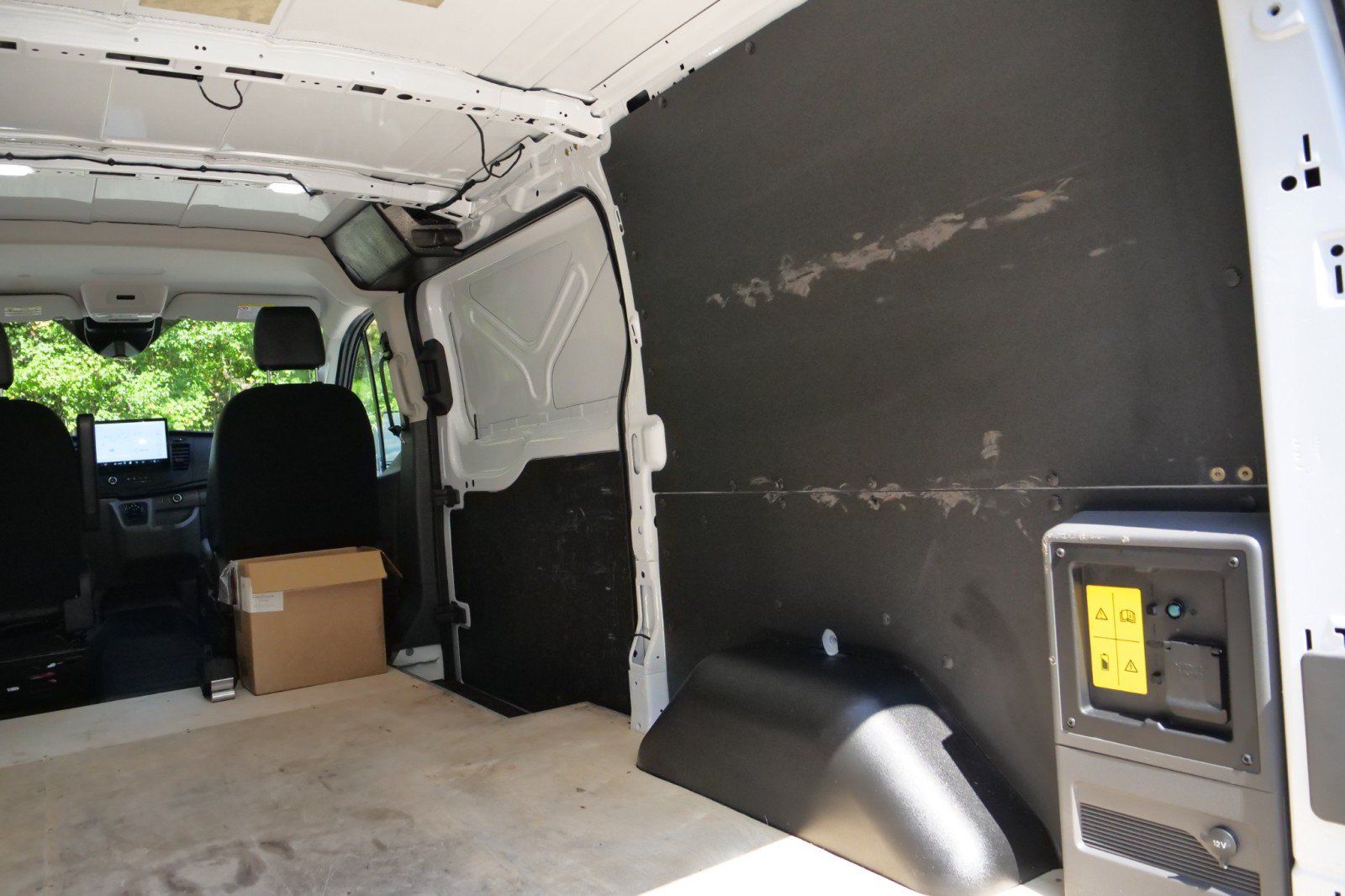 Used 2022 Ford E-Transit Low Roof w/ Load Area Protection Package RWD image 30