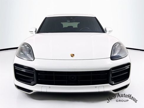 Used 2021 Porsche Cayenne Turbo AWD/4WD image 2