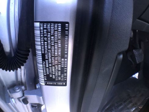 Used 2013 Volkswagen Beetle 2.5 image 22