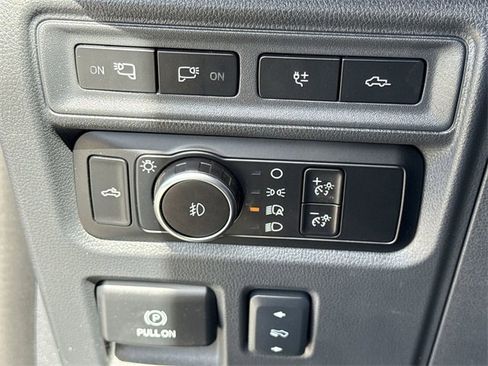 Used 2024 Ford F150 Platinum image 35