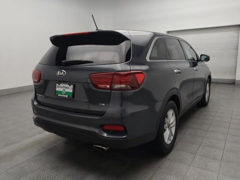 Used 2020 Kia Sorento LX image 9