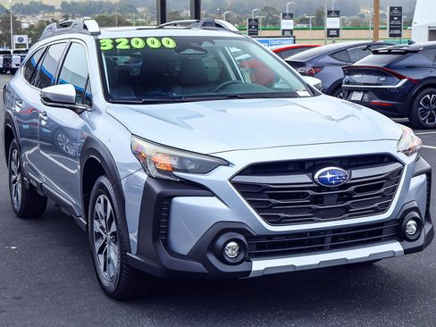 Used 2023 Subaru Outback Touring XT AWD/4WD image 19