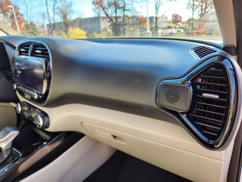 Used 2023 Kia Soul EX image 17