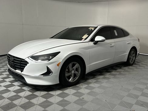 Used 2023 Hyundai Sonata SE FWD image 4