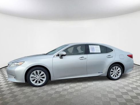 Used 2013 Lexus ES 300h image 4