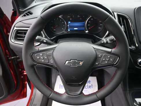 Certified 2023 Chevrolet Equinox RS FWD image 11