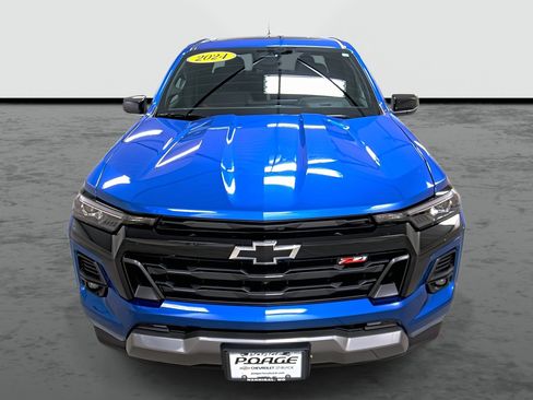 Used 2024 Chevrolet Colorado Z71 w/ Z71 Convenience Package 2 image 6