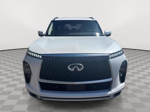 Certified 2025 INFINITI QX80 Sensory image 3