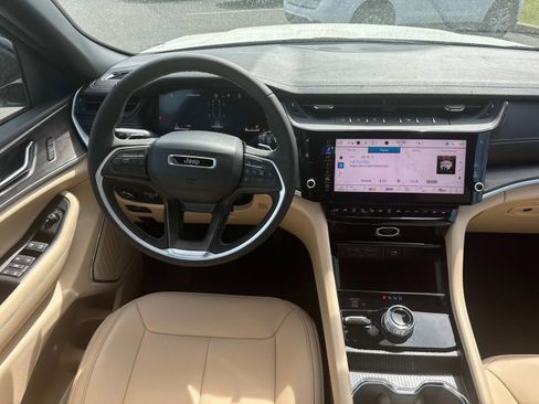 New 2026 Jeep Grand Cherokee L Limited AWD/4WD image 19