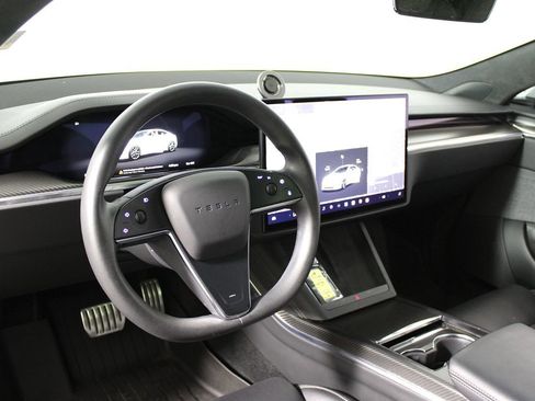 Used 2022 Tesla Model S Plaid image 7