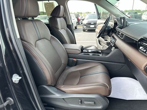 Used 2023 Honda Pilot Elite image 32