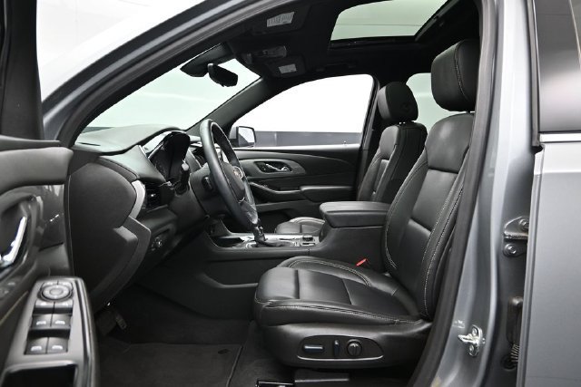 Used 2023 Chevrolet Traverse LT w/ LT Premium Package AWD/4WD image 20