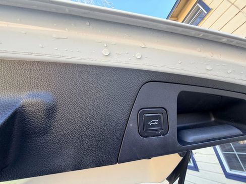 Used 2019 Buick Envision Essence image 22