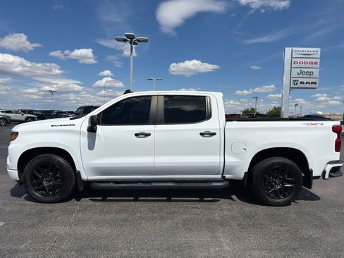 Used 2024 Chevrolet Silverado 1500 Custom w/ Rally Edition AWD/4WD image 8