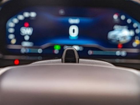 Used 2024 Chevrolet Suburban High Country w/ Advanced Technology Package image 39