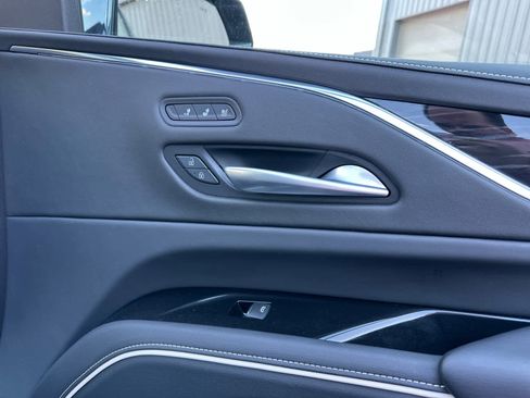 Used 2023 Cadillac Escalade Sport w/ LPO, ONYX Package image 37