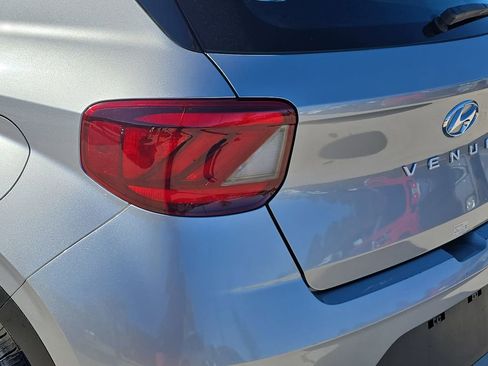 Used 2024 Hyundai Venue SEL image 37
