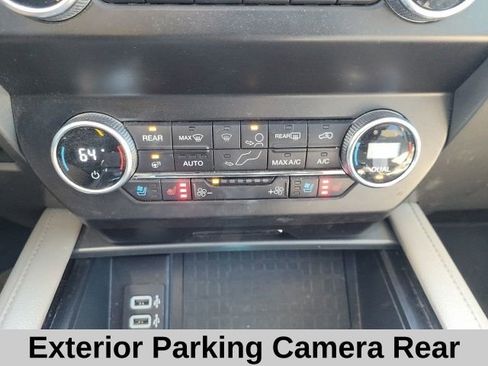 Used 2019 Ford Expedition Max XLT w/ Equipment Group 202A image 10