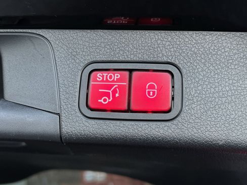 Certified 2021 Mercedes-Benz GLB 250 GLB 250 image 25