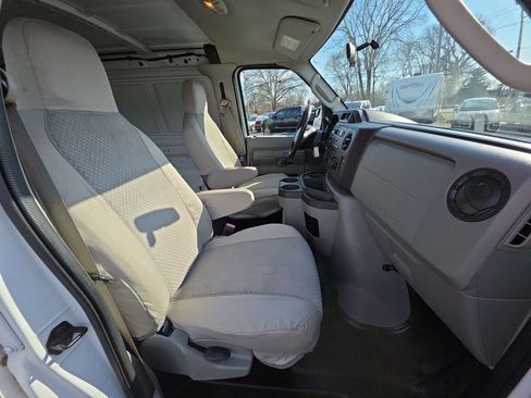 Used 2013 Ford E-250 and Econoline 250 E-250 w/ PWR Group image 7