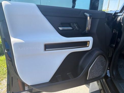 Used 2024 GMC Hummer EV 3X w/ LPO, Sport Package AWD/4WD image 11