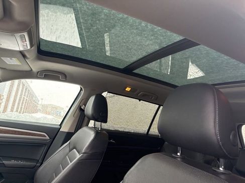 Used 2020 Volkswagen Atlas SEL R-Line image 18