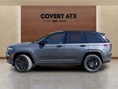 New 2025 Jeep Grand Cherokee Summit image 2