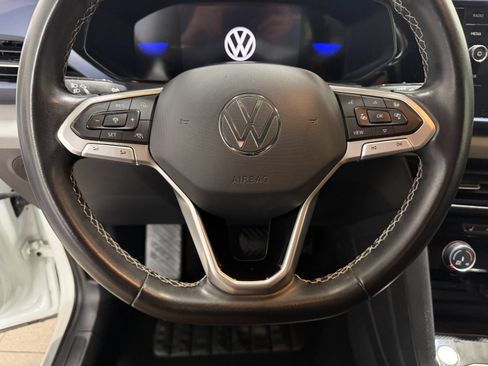 Used 2023 Volkswagen Taos SE w/ Black Wheel Package FWD image 13