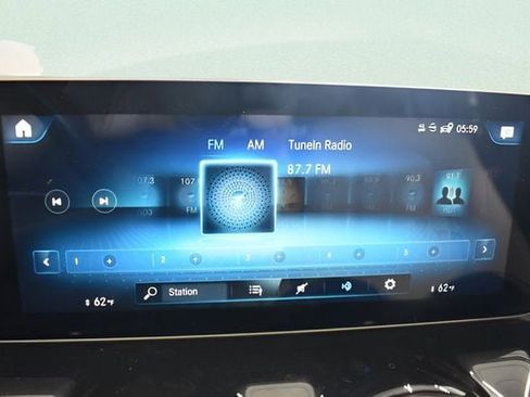 Used 2021 Mercedes-Benz GLA 250 4MATIC image 26