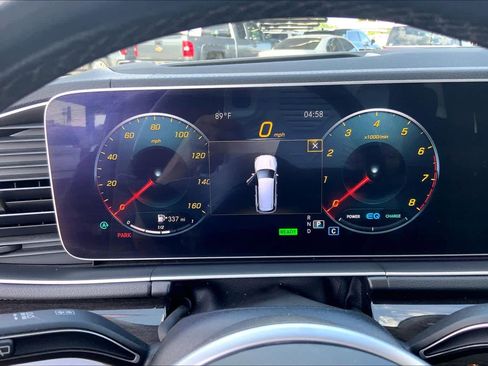 Used 2020 Mercedes-Benz GLS 450 4MATIC image 25