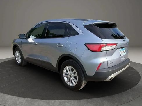 Used 2022 Ford Escape SE w/ Convenience Package AWD/4WD image 2