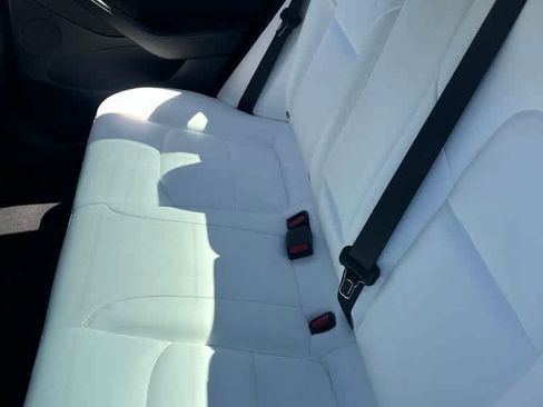 Used 2023 Tesla Model 3 Standard Range RWD image 4